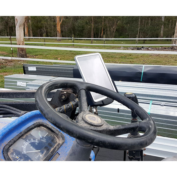 Tablet-mounted-on-a-tractor-for-farm-by-Strike-Alpha.jpg