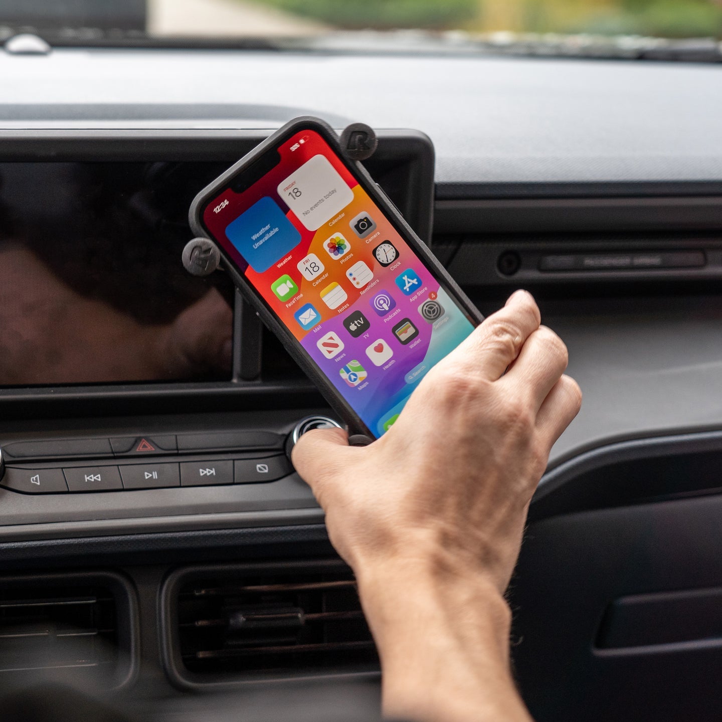 RAM® Rotating X-Grip® Large Phone Holder with Ball - B Size (RAM-HOL-UN10BRU)