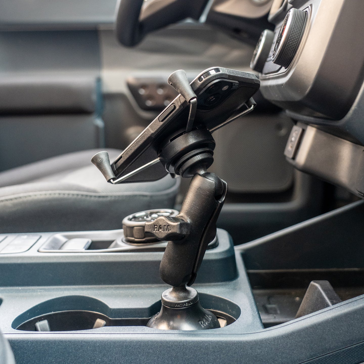 RAM® Rotating X-Grip® Large Phone Holder with Ball - B Size (RAM-HOL-UN10BRU)