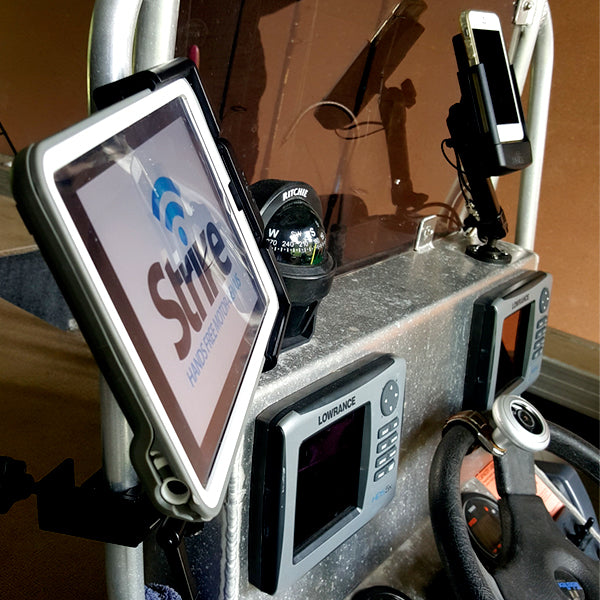 Mounting-Solution-for-Tablets-and-Phones-used-in-Marine-Environment
