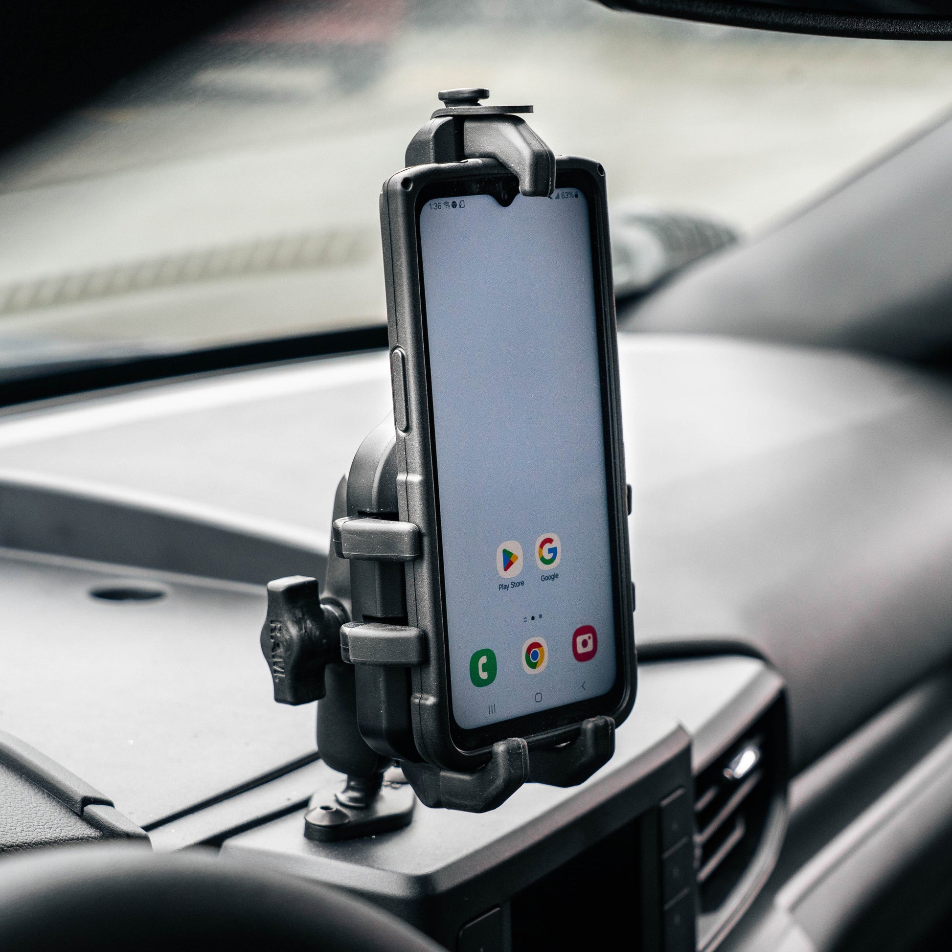 RAM® Quick-Grip™ Pro Phone Holder with Ball (RAM-HOL-PD5BU)