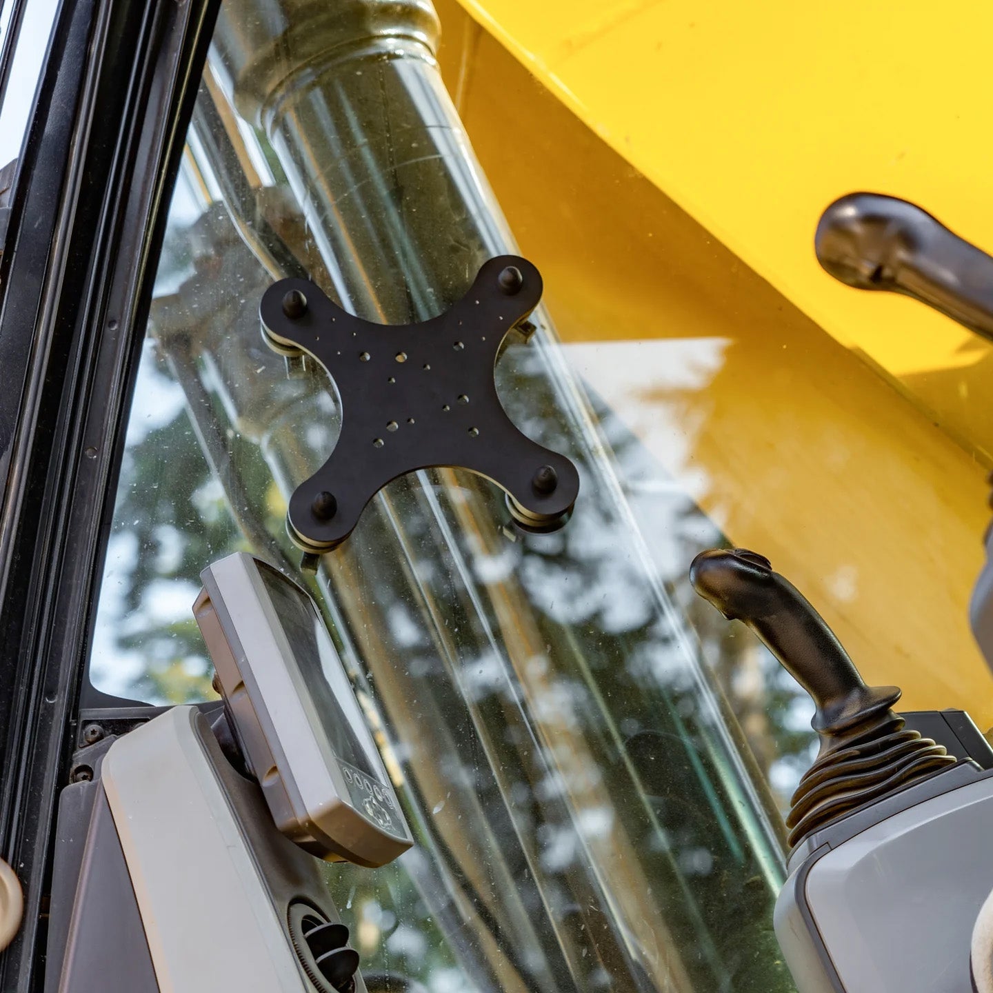 RAM® Tough-Mag™ 48MM 4-Point Magnetic Mounting Base (RAM-MAG48-4SU)