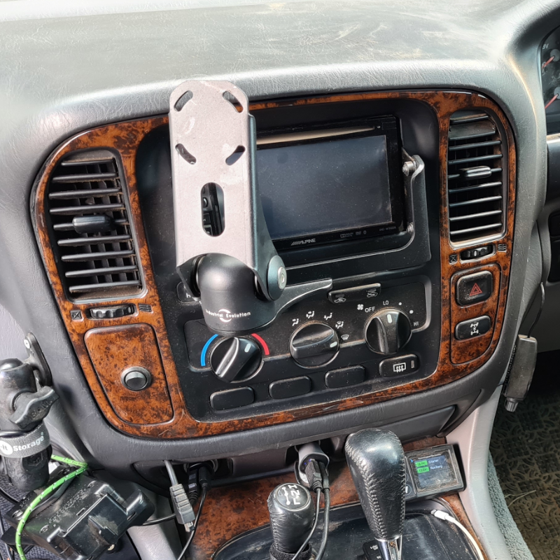 Industrial Evolution InDash Mount for Toyota LandCruiser 100/105 (1998-03)