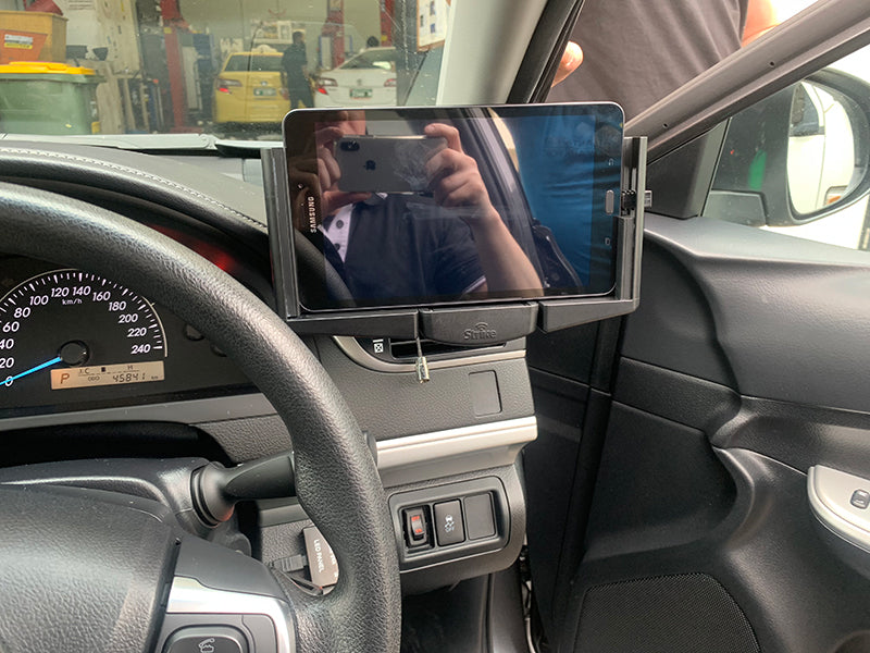 strike-alpha-samsung-tab-a8-taxi-mount-image