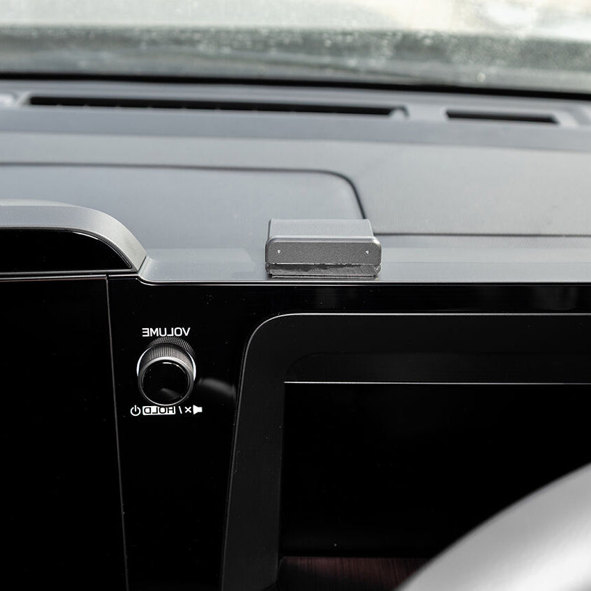 ClicOn No Holes Centre Mount for Subaru Outback (26-26)