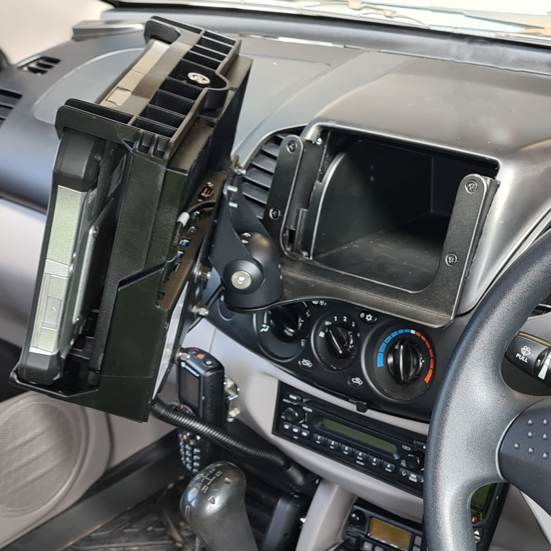 Industrial Evolution InDash Mount for Mitsubishi Triton (2005-12)