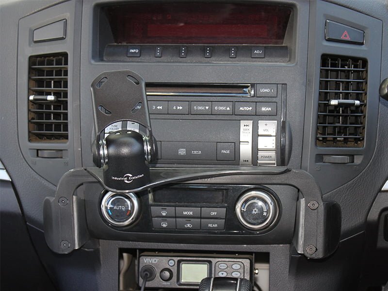 InDash Mount for Mitsubishi Pajero (2010-21)